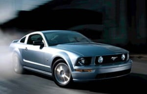 2005_Ford_Mustang-1